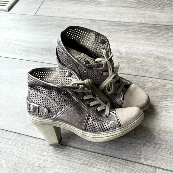 Tamaris  Trend Champagne Perforated Nubuck Leather Fold Over Heeled Sneaker - Picture 10 of 16